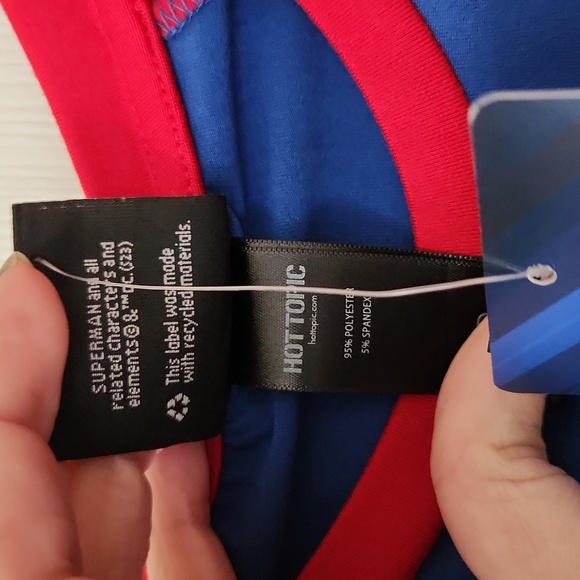 NWT Women's DC Superman T-shirt - Picture 5 of 6